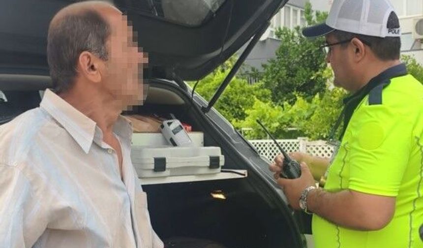 Ayakta durmakta zorluk çeken sürücü 'pes artık' dedirtti