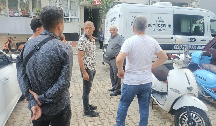 Kanser tedavisi gören yaşlı adam eşi tarafından ölü bulundu