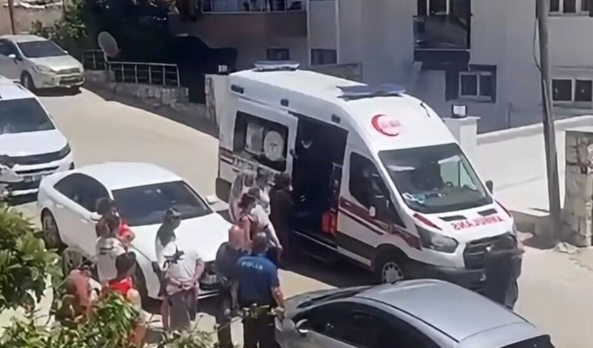 Didim’de damat, üç kişiyi bıçaklayıp kaçtı