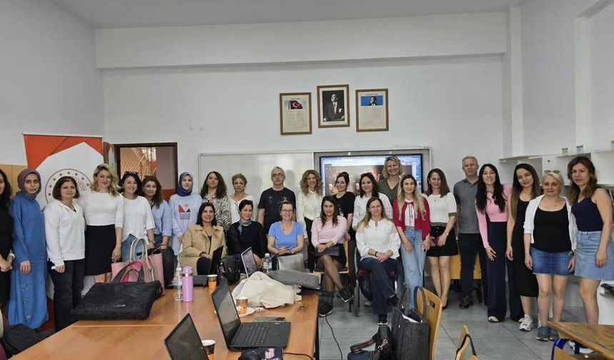 Aydın'da öğretmenlere yapay zeka destekli eğitim atölyesi