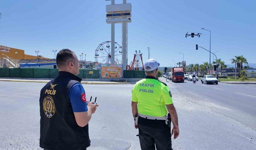 Kuşadası'nda Kurban Bayramı öncesi havadan trafik denetimleri sıkılaştırıldı