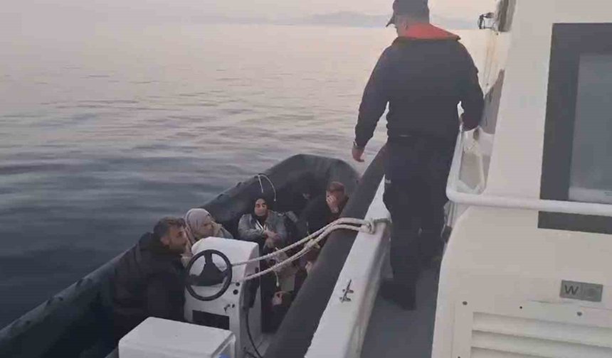 Kuşadası'nda Sahil Güvenlik radarına yakalandılar