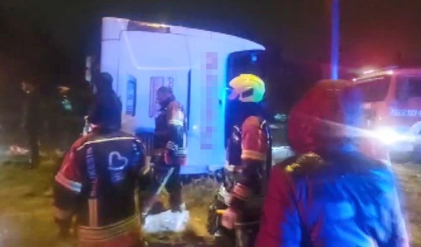 Yolcu otobüsü devrildi! 3 kişi öldü, 31 kişi yaralandı