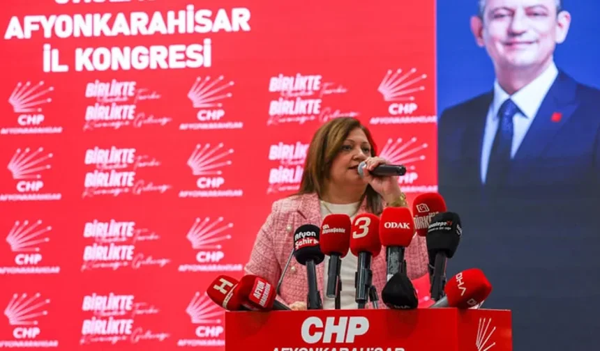 Burcu Köksal CHP'den istifa etti