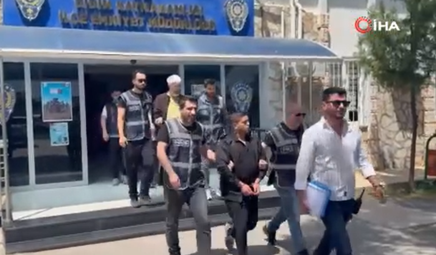 Didim'de yaşlı kadını milyonlarca lira dolandırdılar