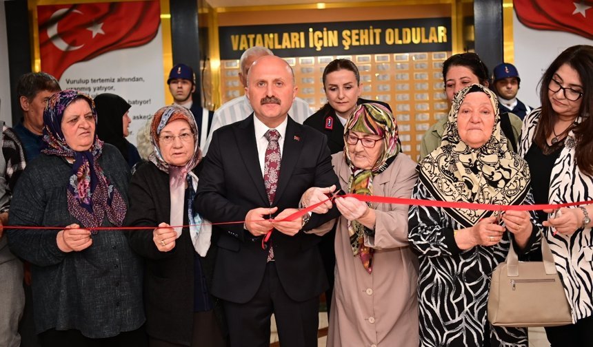 Vali Varol’dan ilk günde anlamlı adım: Şehitler köşesi açıldı