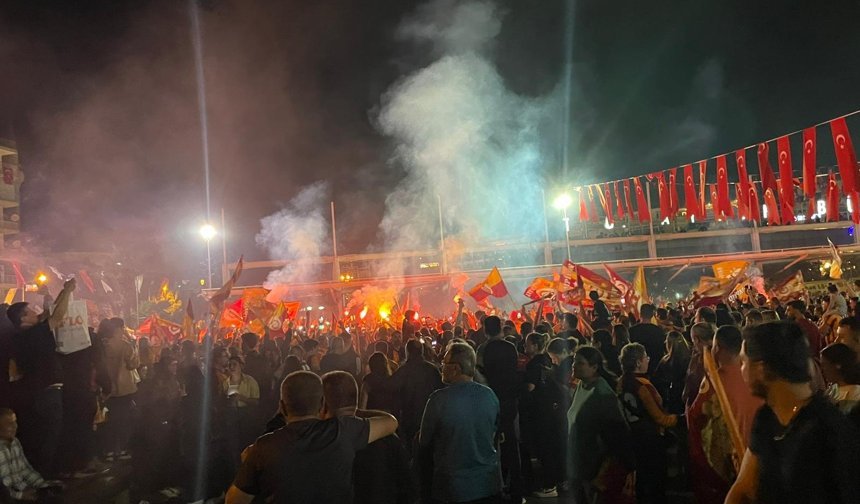 Aydın Sarı-Kırmızıya büründü: Şampiyonluk coşkusu meydanlara taştı