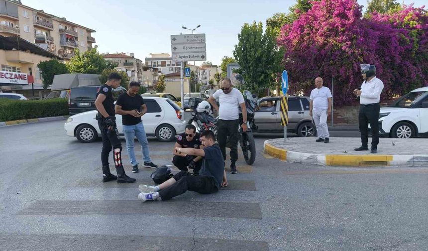 Otomobil ile çarpışan motosikletin sürücüsü yaralandı