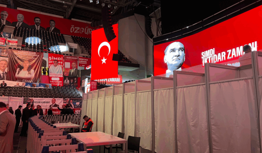 CHP'de kurultay için yeterli imza sayısına ulaşıldı