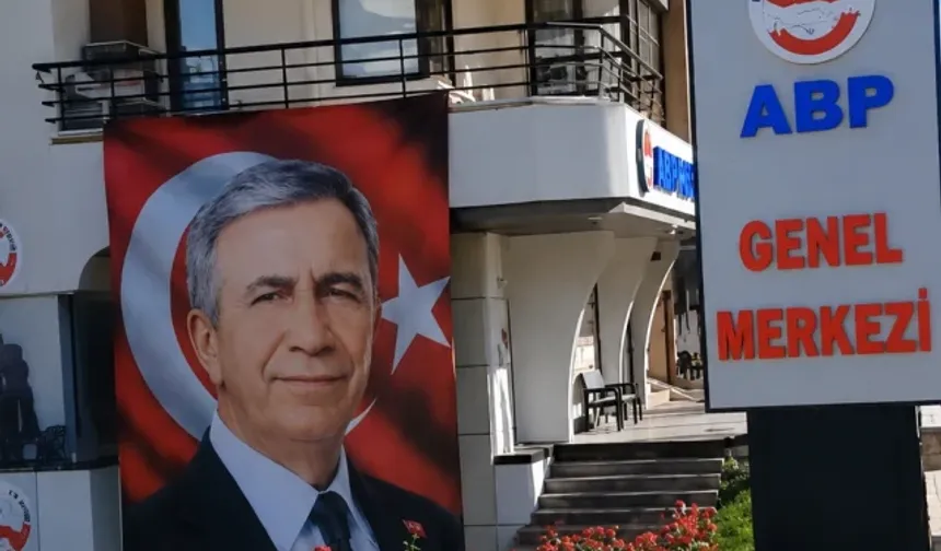 Yeni parti Genel Merkezine Mansur Yavaş posteri