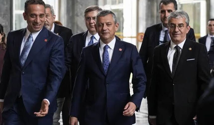 Özgür Özel'den kurultay hamlesi!