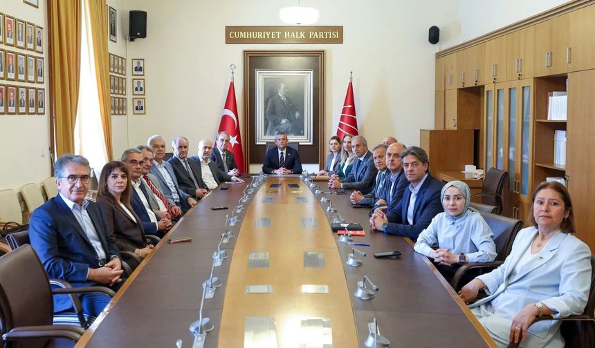 Özgür Özel: Yola aynen devam ediyoruz