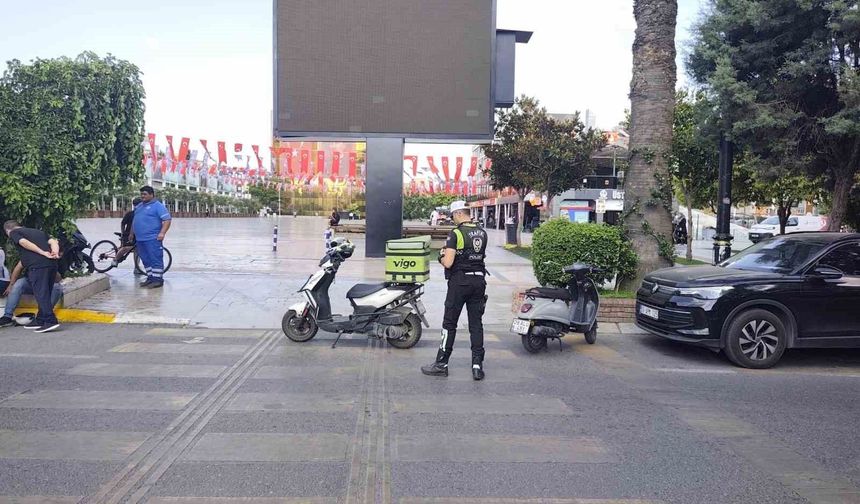 Kavşakta iki motosiklet çarpıştı: 2 yaralı