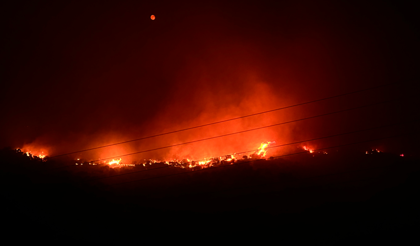 Çine'deki yangına müdahale gece boyunca devam etti