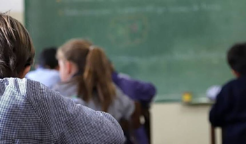 Eğitim Bakanlığından okullara 'tümünü silin' talimatı