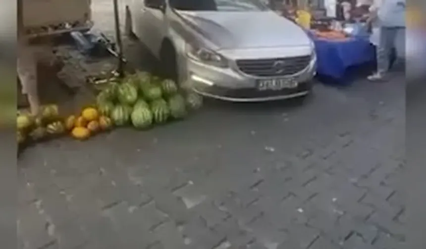 Lüks aracıyla girdiği pazar tezgahını darmadağın etti