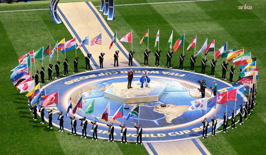 FIFA, Dünya Kupası'na ilişkin tartışmalı yatırım planından geri adım attı