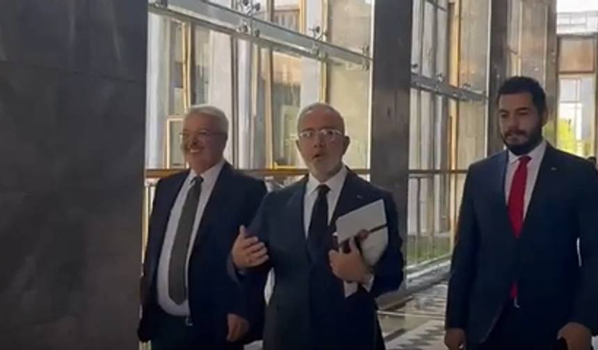 AK Parti'nin "çerçeve yasa"ya ilişkin kapalı grup toplantısı başladı