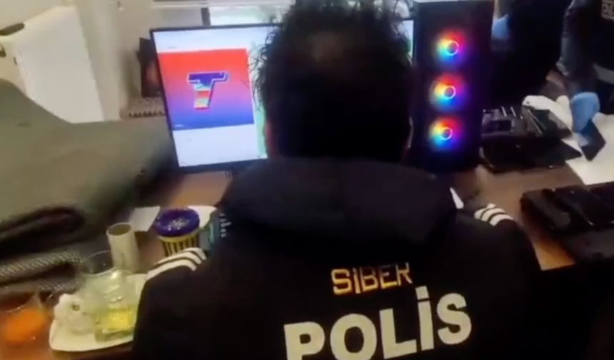 Diyarbakır merkezli 8 ilde "siber zorbalık ve şantaj şebekesine" yönelik operasyon: 10 gözaltı