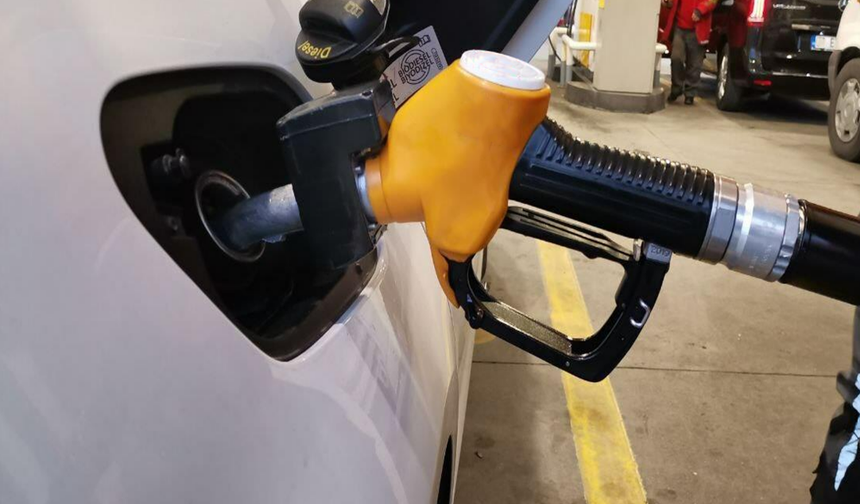 Motorine indirim, benzine zam bekleniyor