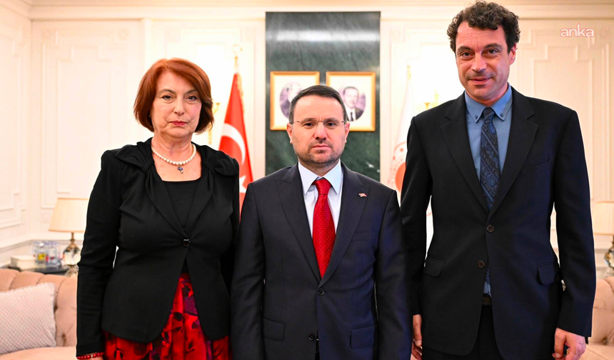 Adalet Bakanı Gürlek, Uğur Mumcu’nun ailesiyle görüştü