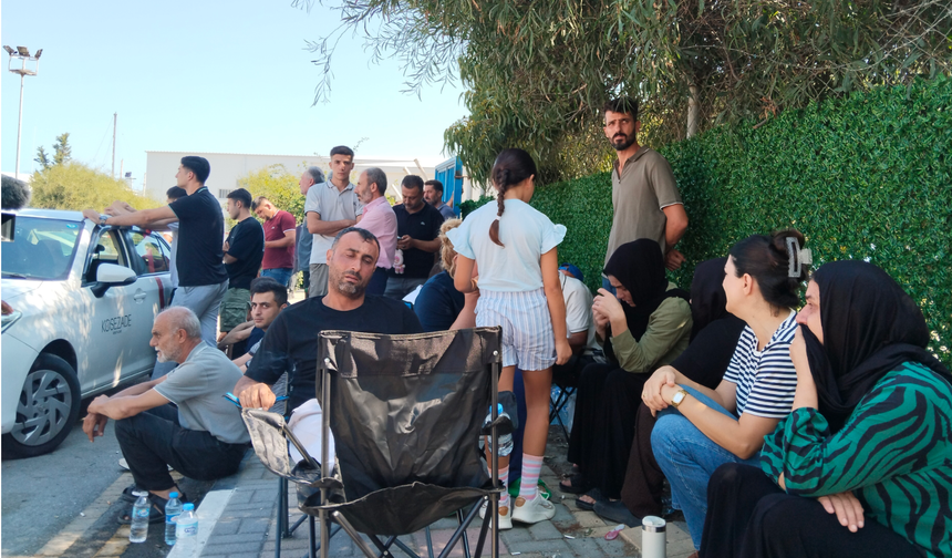 Gemi faciasında kayıp yakınlarının bekleyişi sürüyor