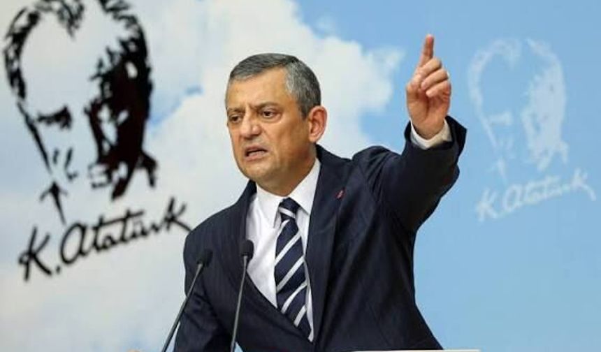 Özgür Özel'den istifa çağrısı: "Darbecilerden, butlancılardan, cuntacılardan kurtulun, YENİ Parti'ye buyurun"
