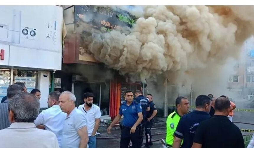 Germencik'te mağaza yangını kontrol altına alındı!