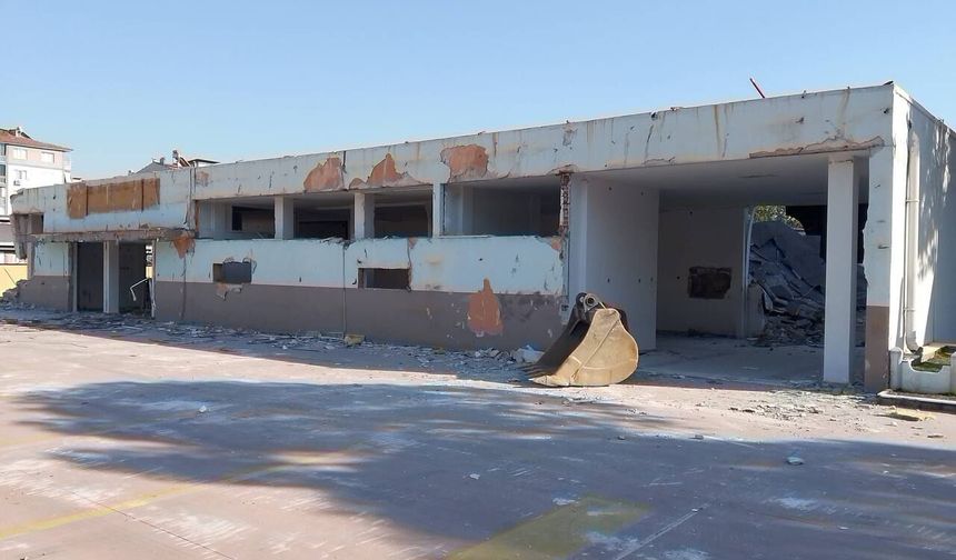 Aydın'da 65 yıldır spor hizmeti veren salon yıkılıyor