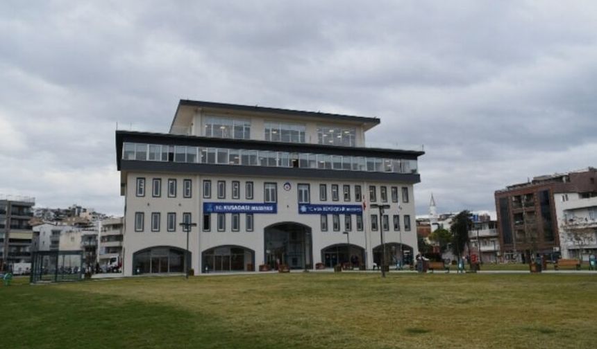 Kuşadası Belediyesi Soruşturmasında 13 Tutuklama