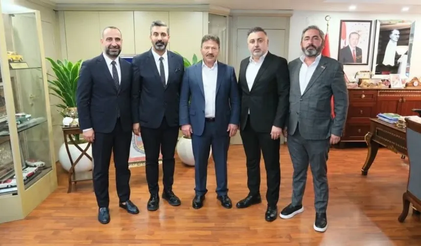 Ankara'da Künkcü'ye nispet pozu! Aydınlı başkanlar Yiğiner’i destekledi