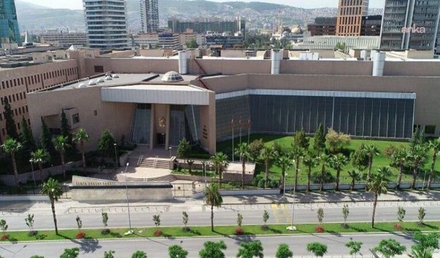İzmir'de uluslararası çeteye operasyon: 1 milyar liralık mal varlığına el konuldu