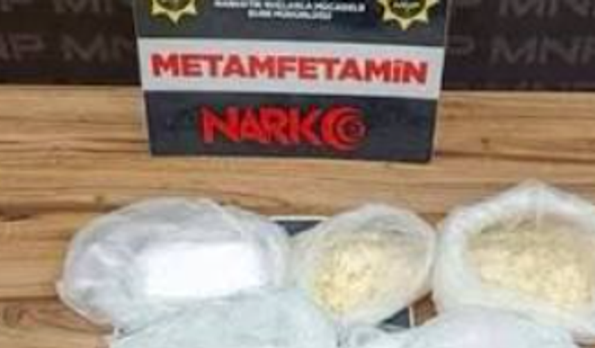 Aydın’da ticari takside 1 kilo 21 gram metamfetamin ele geçirildi