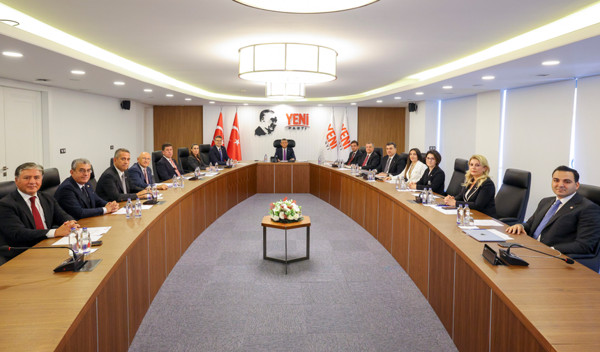 YENİ Parti’de kurultay ve yeni yasama yılı hazırlığı