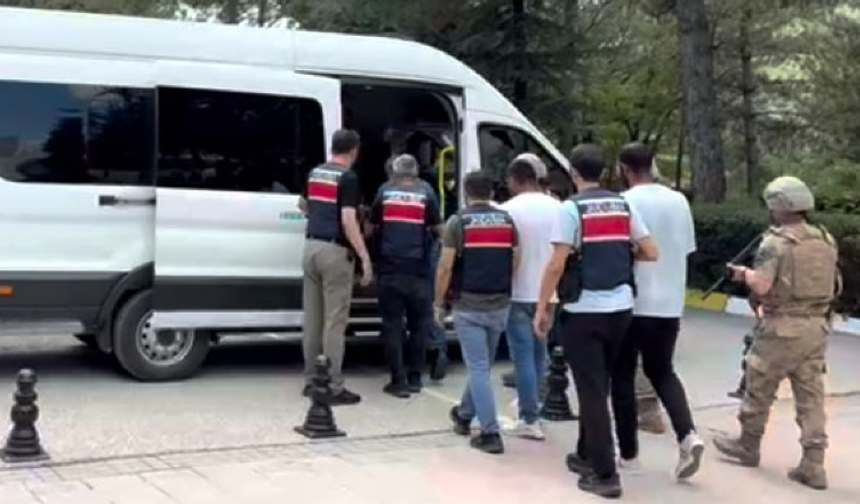 İçişleri Bakanlığı: 28 ilde DEAŞ operasyonunda 83 şüpheli yakalandı