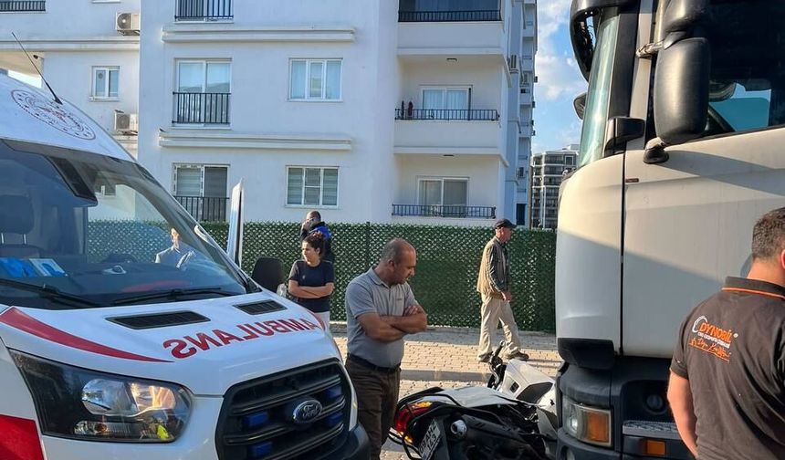 Nazilli’de TIR ile motosiklet çarpıştı: 2 öğrenci yaralandı