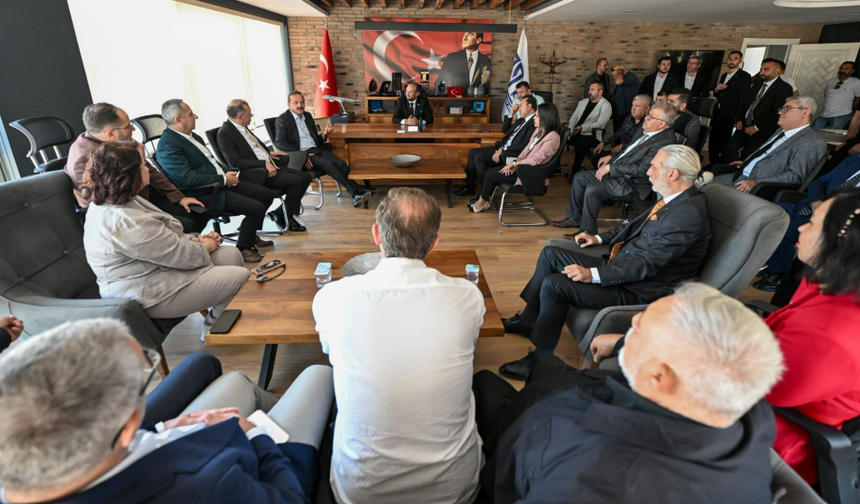 Yavuz Ağıralioğlu, Kocaeli’de iş dünyası temsilcileriyle buluştu