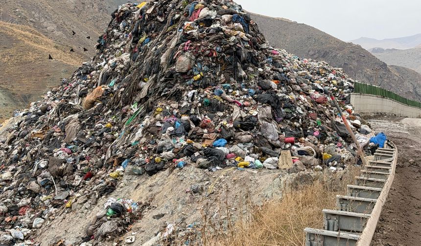 30 milyon avroluk katı atık tesisi iki yıl sonra heyelanla kullanılamaz hâle geldi