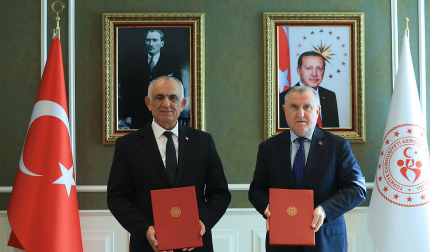 Türkiye ile KKTC arasında öğrenci yurdu inşasına ilişkin iş birliği protokolü imzalandı