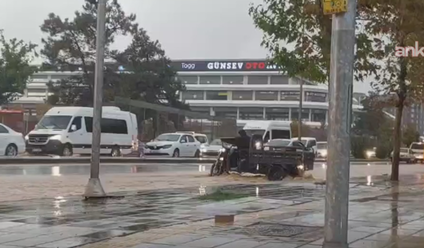 Gaziantep’te sağanak nedeniyle cadde ve sokakları su bastı