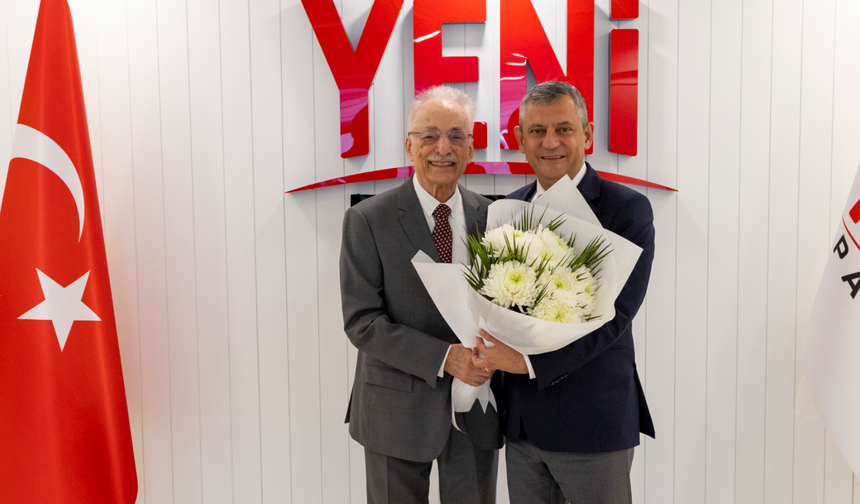 Murat Karayalçın, CHP’den istifa ederek YENİ Parti’ye üye oldu