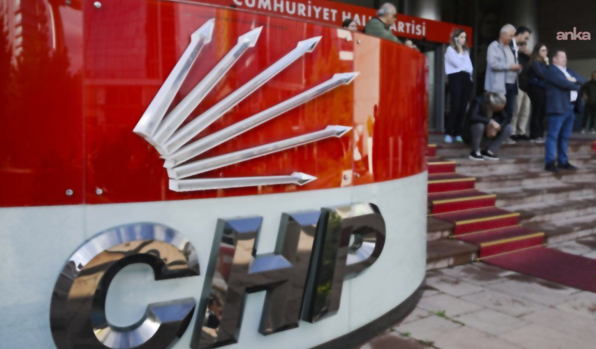 CHP'de 48 isim ihraç edildi