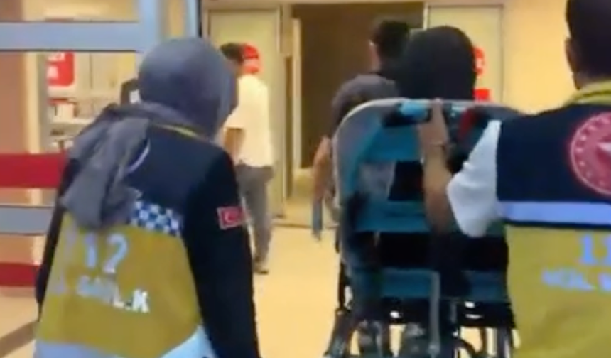 Tarım işçilerini taşıyan minibüs ile otomobil çarpıştı: 15 yaralı