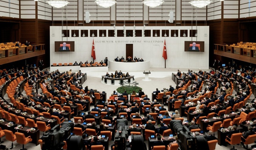 Emekliye yaşa göre zam gündemde!