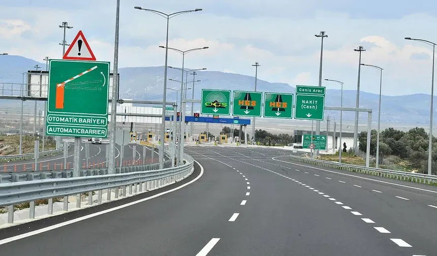 AYDIN-İZMİR OTOYOLUNDA SÜRÜCÜLERE KRİTİK UYARI: İKİ ŞERİT TRAFİĞE KAPATILDI!