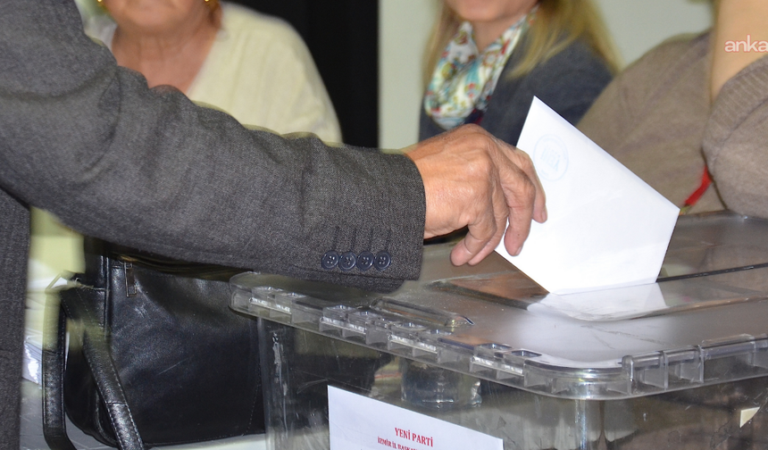 YENİ Parti’de İzmir il başkanlığı için üyeler sandık başında